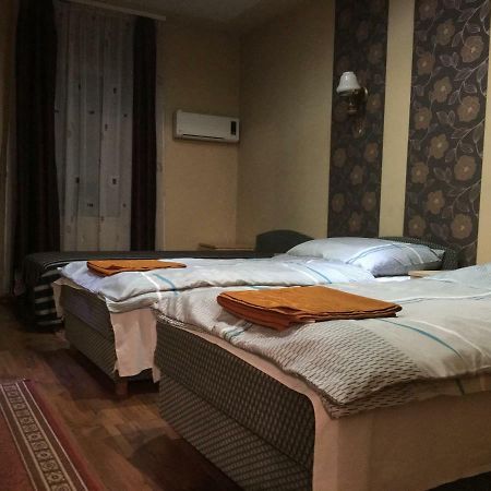 Levendula Apartmanhaz Apartment Sumeg Bagian luar foto